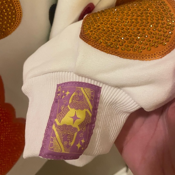 Queen Of Sparkles White Multi Peeps Sweatshirt Medium NWOT - Picture 6 of 7